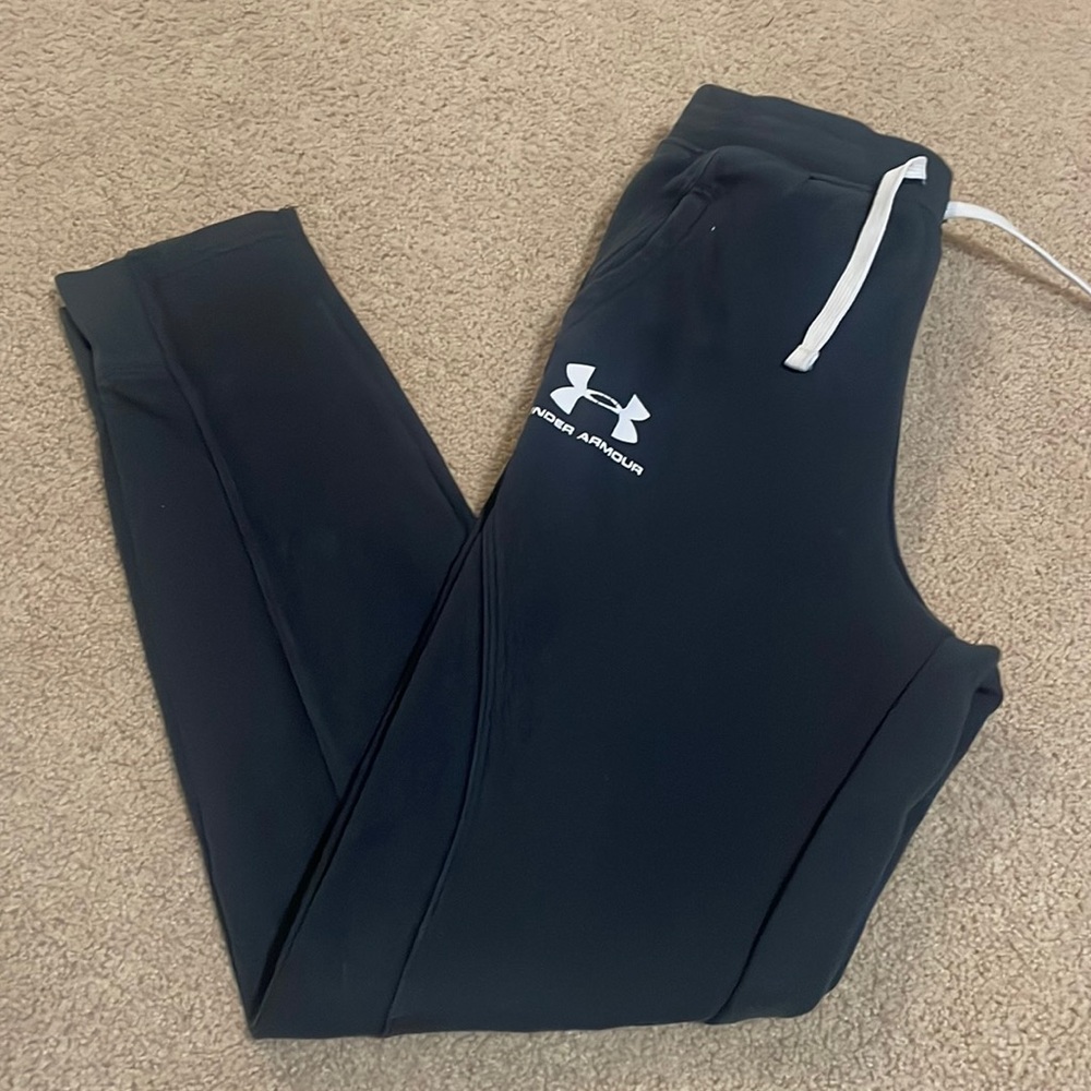Boys Under Armor sweatpants size YLarge
